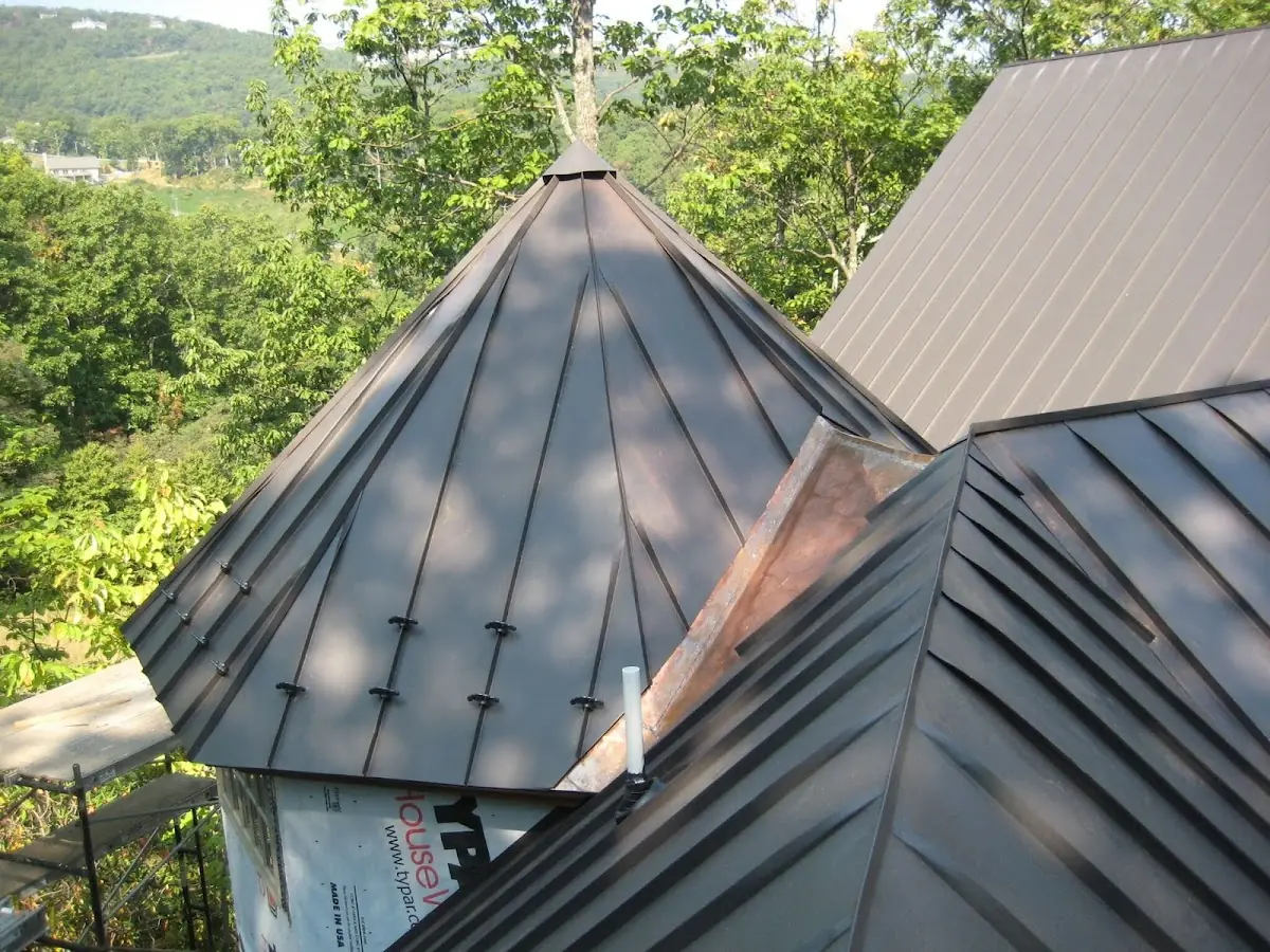 Professional Gutter Cleaning by Craftsman Roofing in Las Palmas